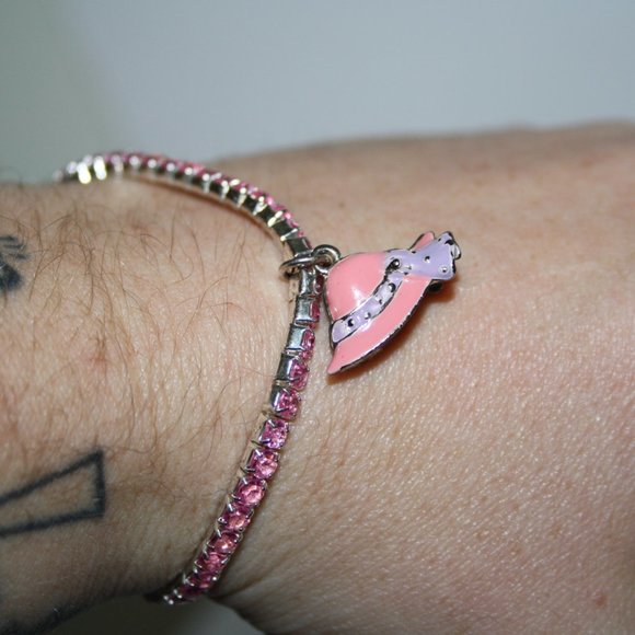 Cute silver and pink rhinestone hat charm bracelet 7" - Picture 2 of 4